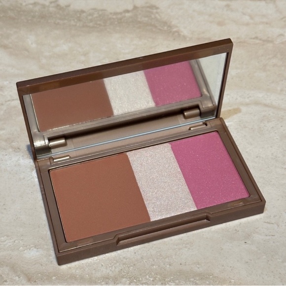 NWOB Very Rare Urban Decay Naked Flushed - Nooner - Picture 1 of 7